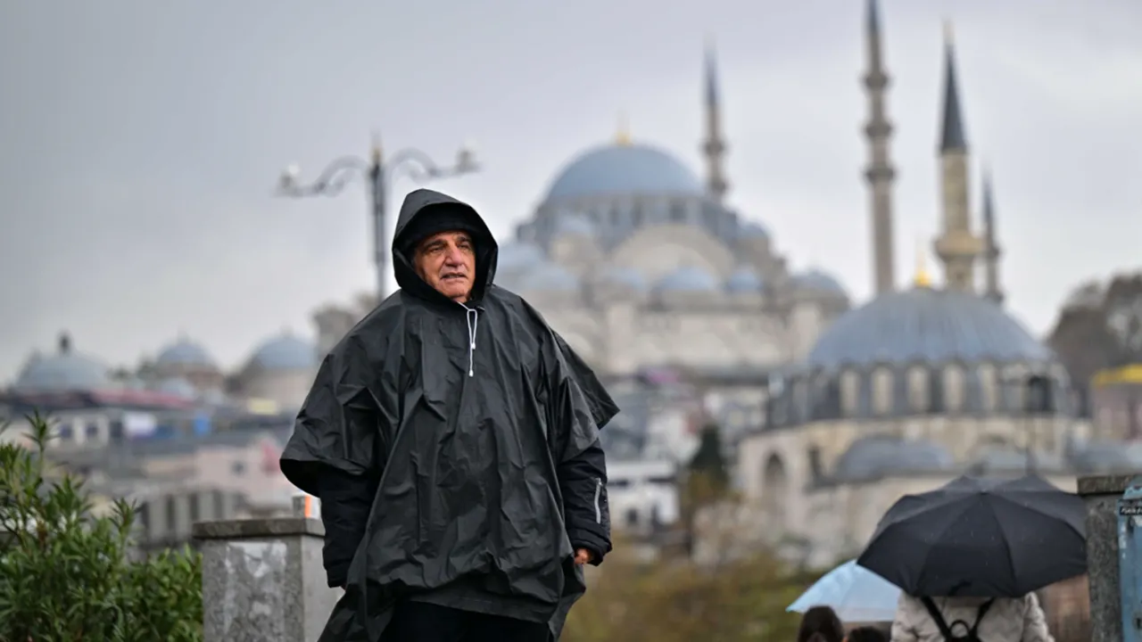 Sağanak bitiyor, kar fırtınası yolda! İstanbul için tarih belli oldu