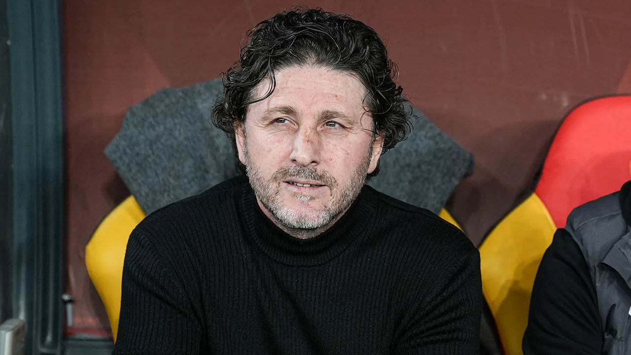 Trabzonspor'da Fatih Tekke'den Galatasaray maçına gönderme: İnsanların güveni sarsılıyor