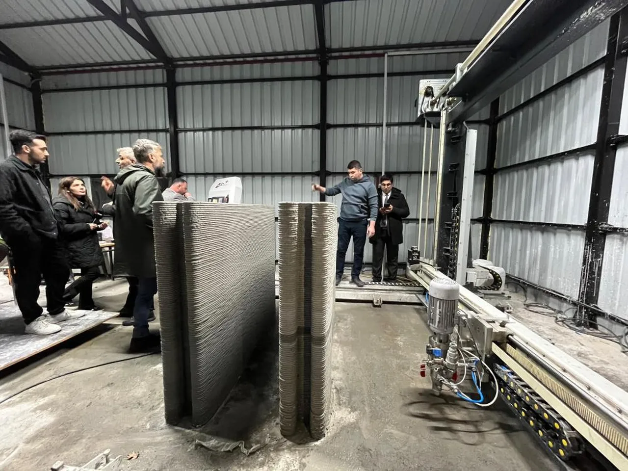 Türkiye'de 3 boyutlu beton yazıcıyla inşaat devrimi: 2 günde eviniz hazır!