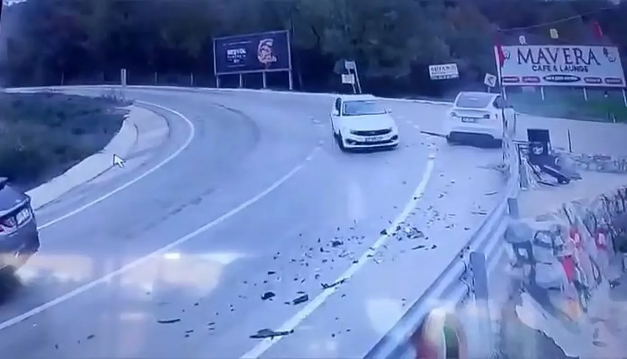 Uludağ yolu buz pistine döndü, araçlar virajı alamadı