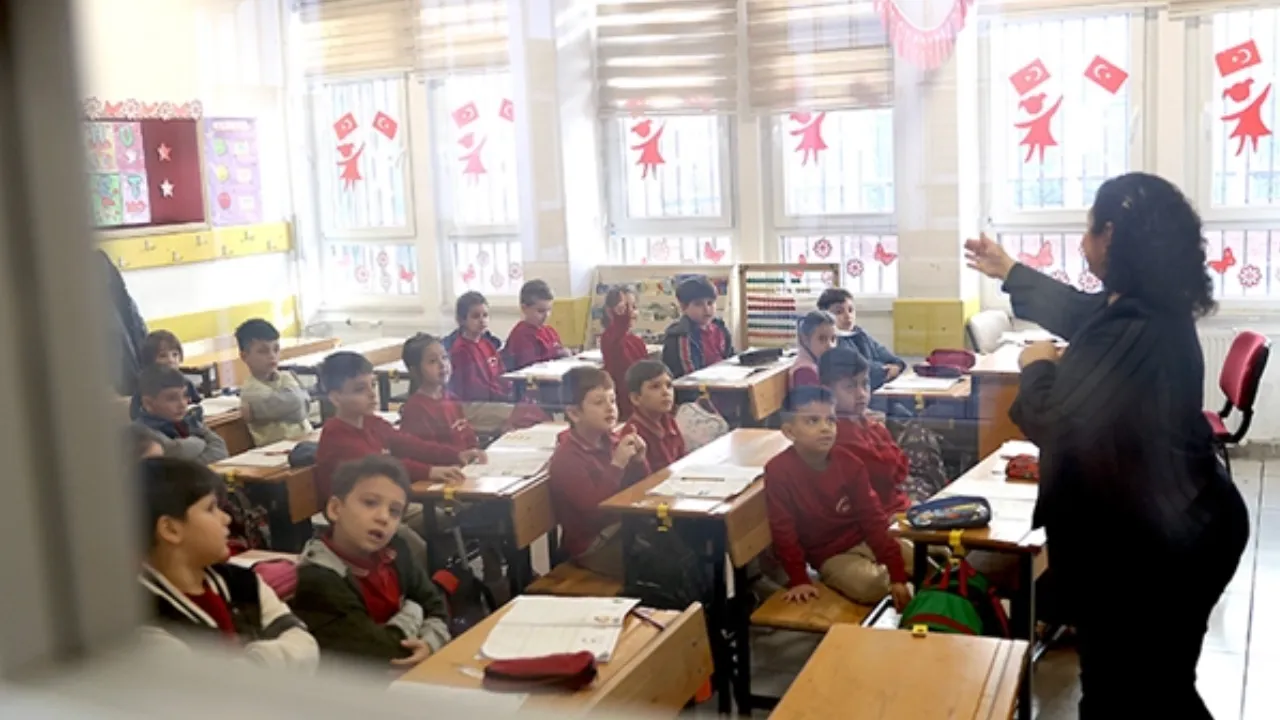 8 Aralık okullar tatil mi? Okulların akıbeti merak ediliyor