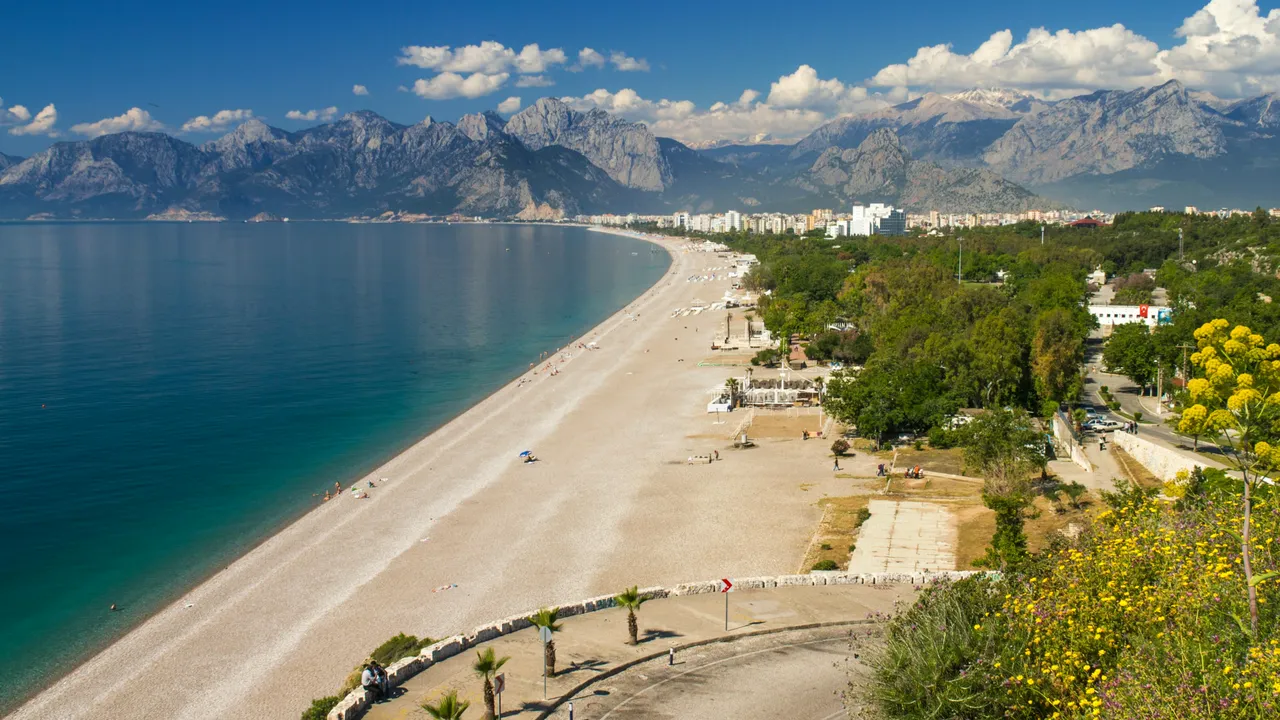 Dünyanın en çok ziyaret edilen 10 şehri açıklandı: İstanbul ve Antalya listede