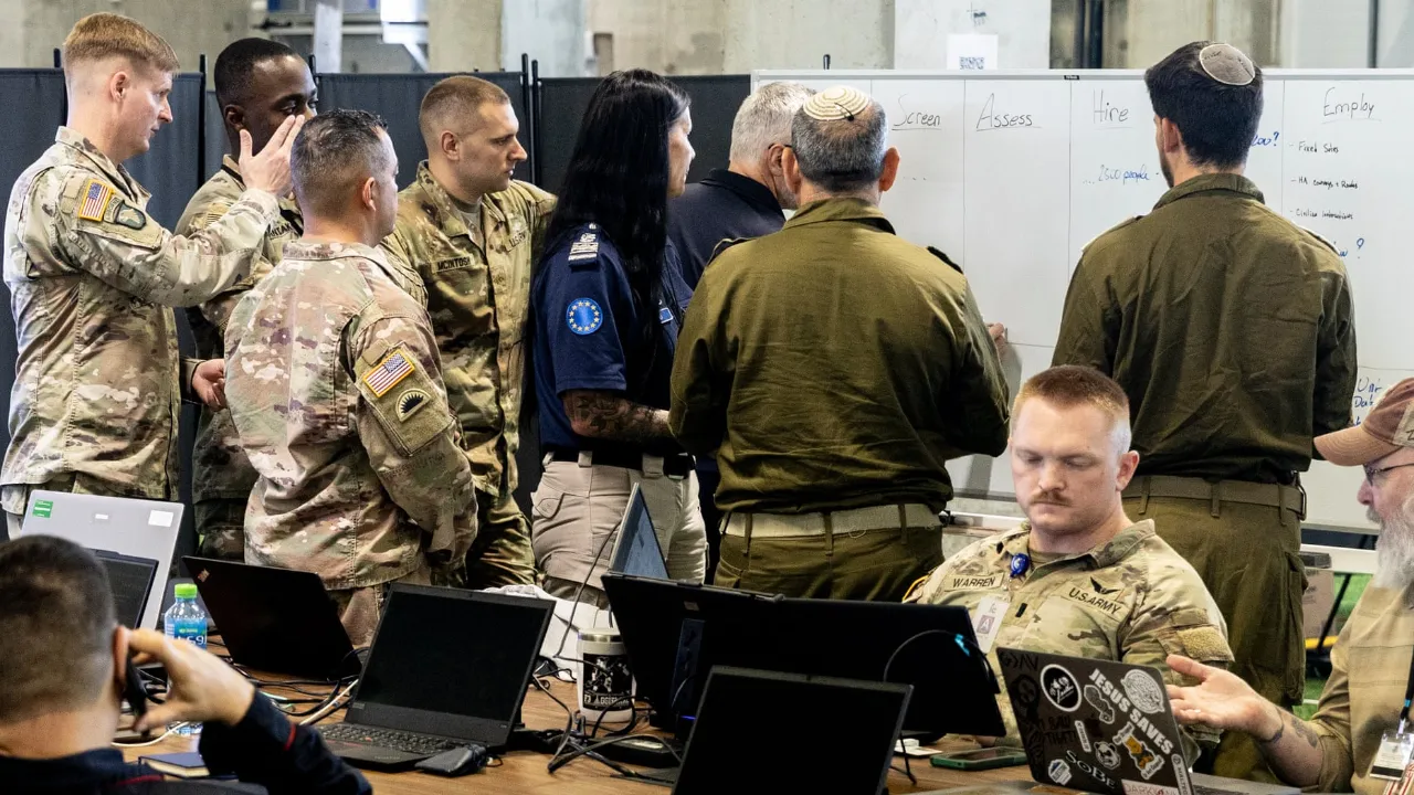 İsrail, ABD askerlerini gözetlerken yakalandı!