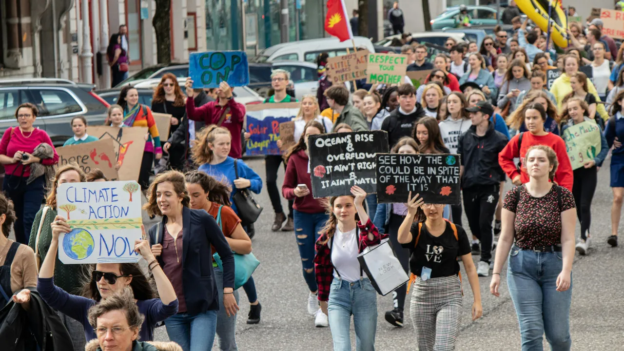  Küresel ısınma için atmosfere kimyasal yayıyorlar :  Hükümetler havayı kontrol ediyor  iddiası