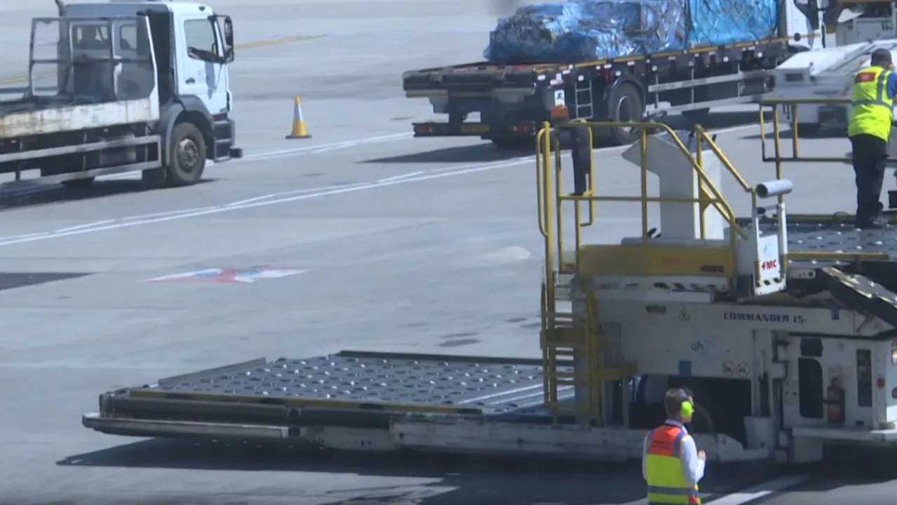 Londradaki Heathrow Havalimanında biber gazı saldırısı! Yaralılar var