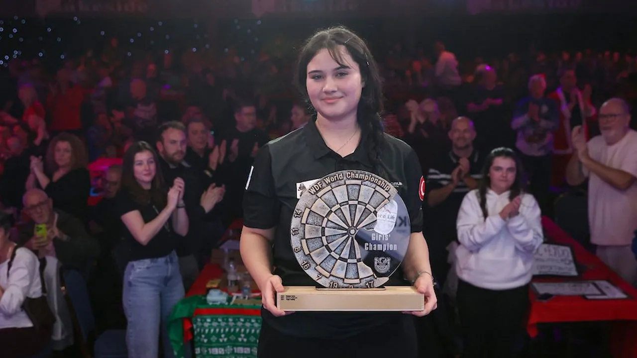 Milli sporcudan İngiltere'de altın madalya