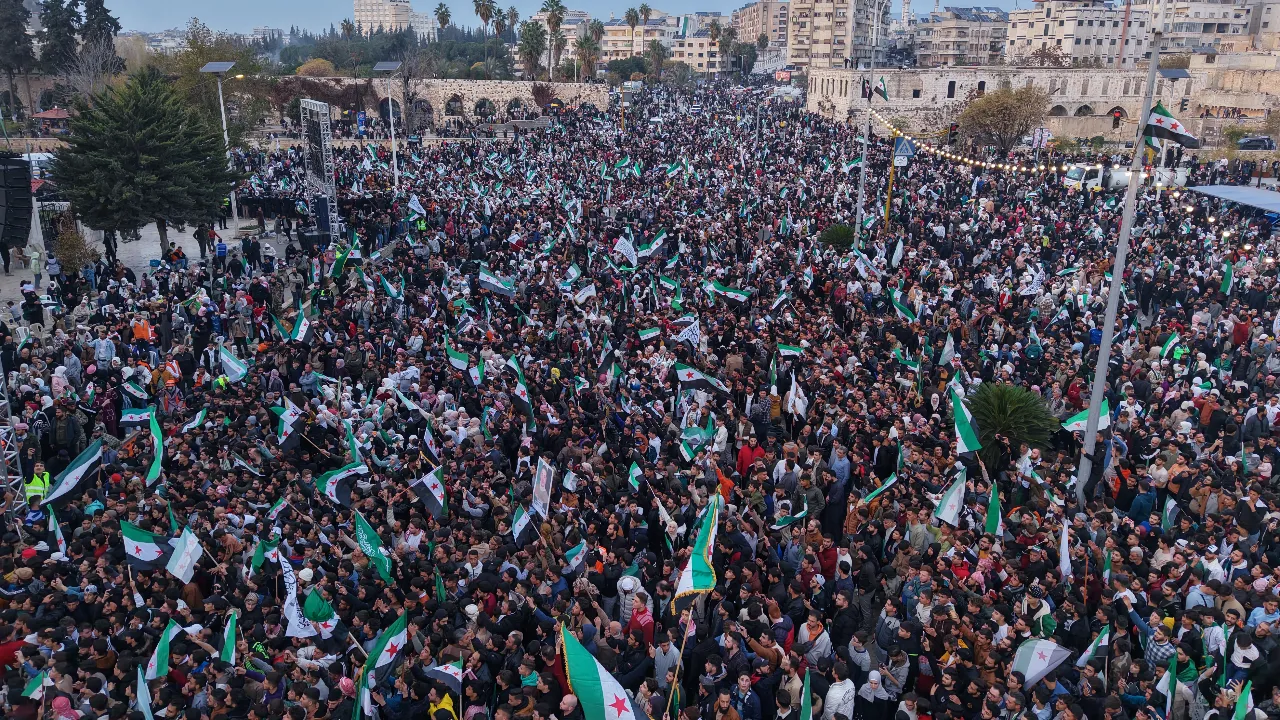 Özgür Suriye bir yaşında