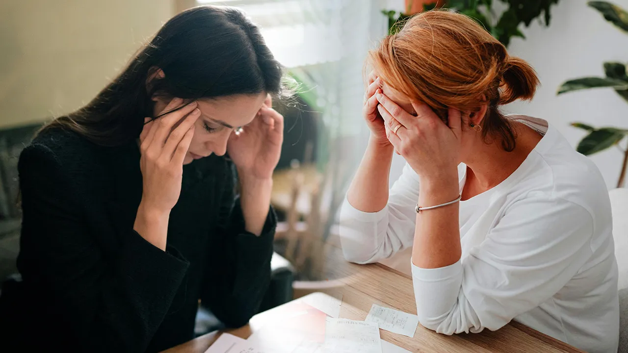 Şiddetli baş ağrınız 'migren' olmayabilir! Uzman 'en çok atlanan' iki sebebi açıkladı