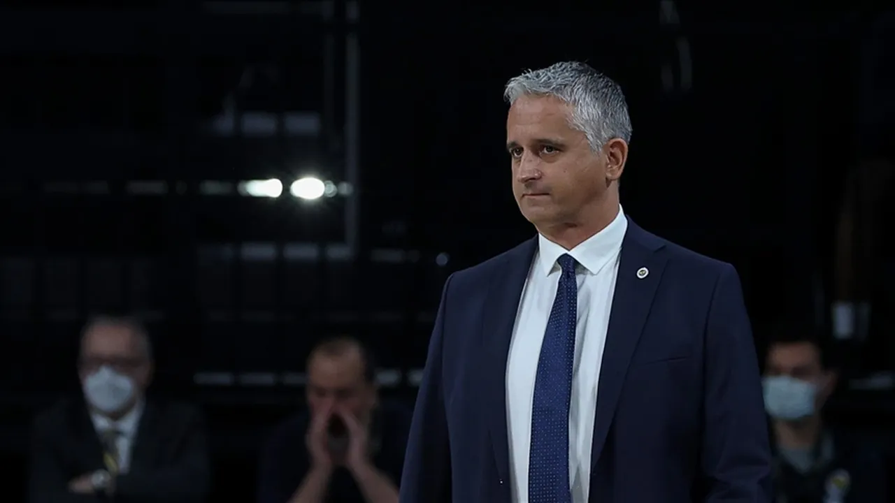 Anadolu Efes eski antrenörü Igor Kokoskov