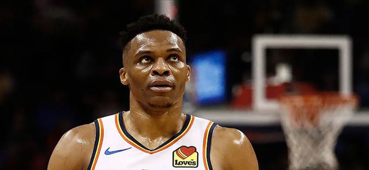 Russell Westbrook, 24 sayı, 12 ribaunt, 14 asistle "triple-double"lık performans sergiledi