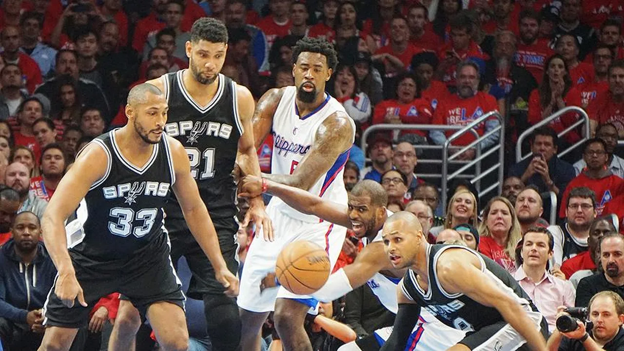 San Antonio Spurs, New Orleans Pelicans'a karşı 135-132 galip geldi