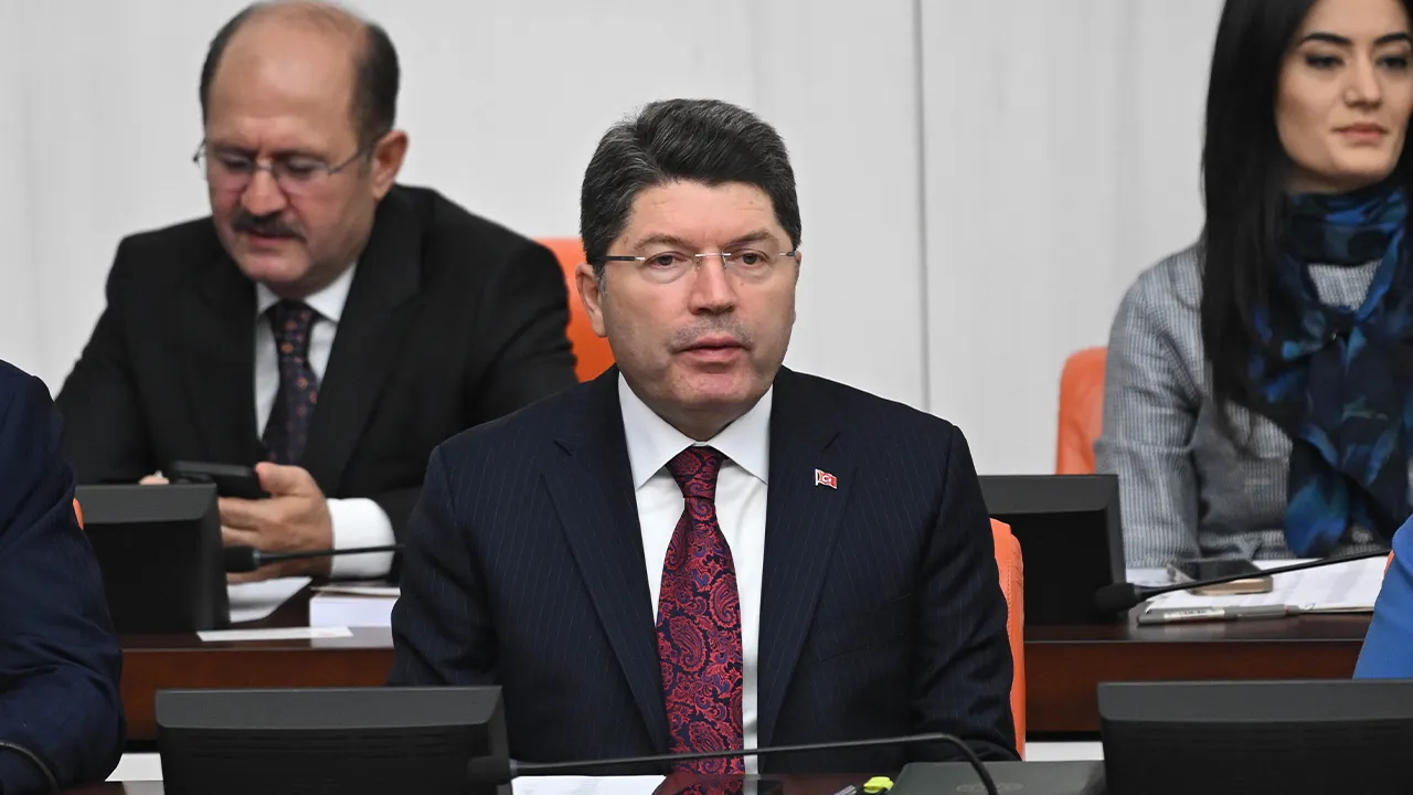 Bakan Tunç, 12. Yargı Paketi'nin detaylarını paylaştı: Yeni tebligat kanunu hazır!