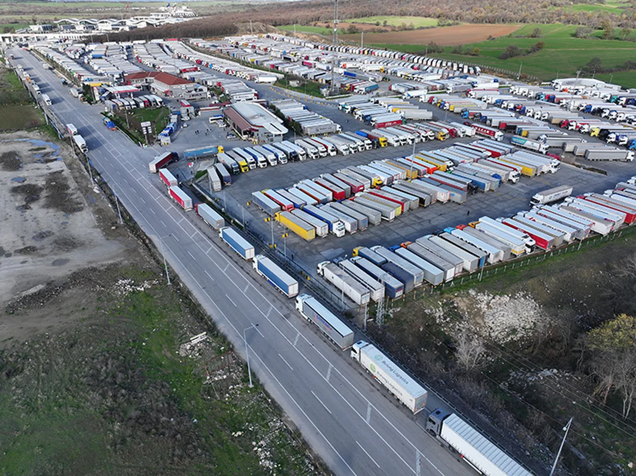 İpsala Sınır Kapısı'nda 7 gün sonra hareketlilik