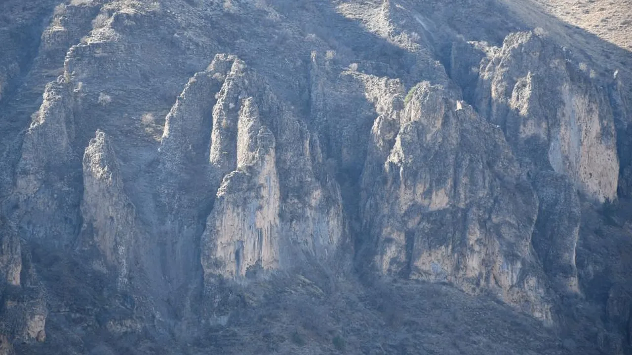 Terörsüz Türkiye süreci ile girilemeyen yerler ilk defa görüntülendi! Şırnak'ta peri bacalarını andıran bölge