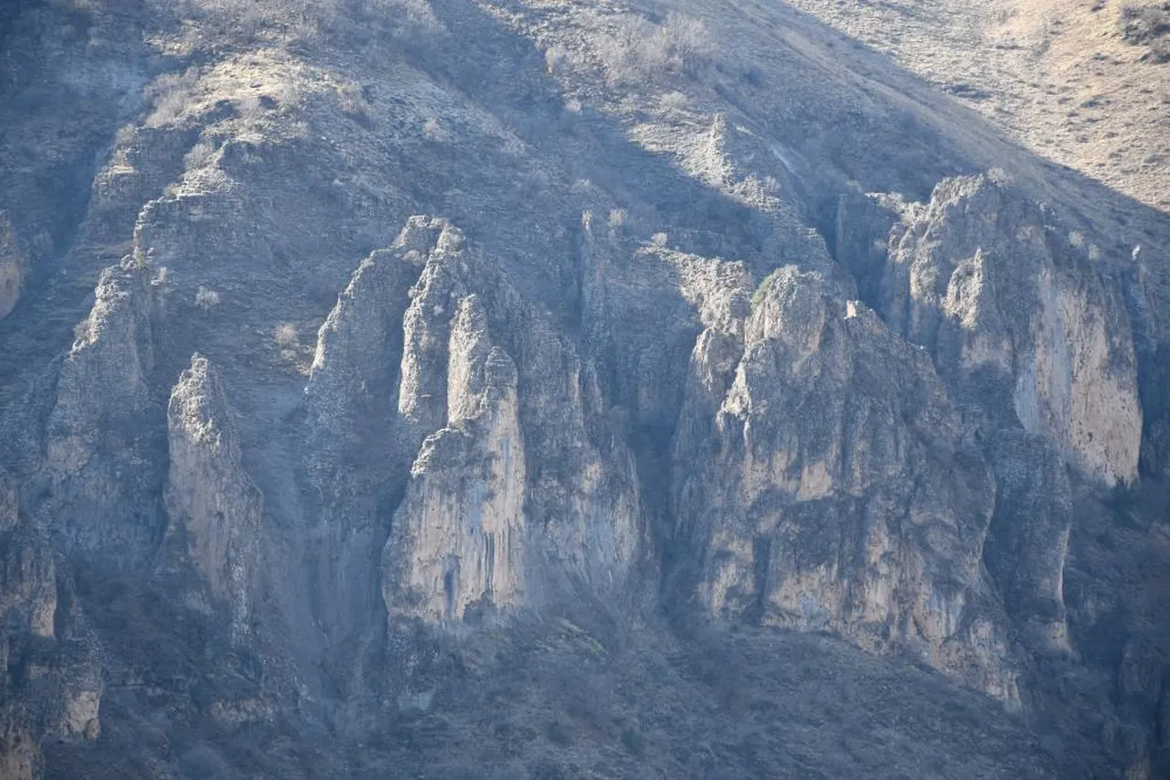 Terörsüz Türkiye süreci ile girilemeyen yerler ilk defa görüntülendi! Şırnak'ta peri bacalarını andıran bölge