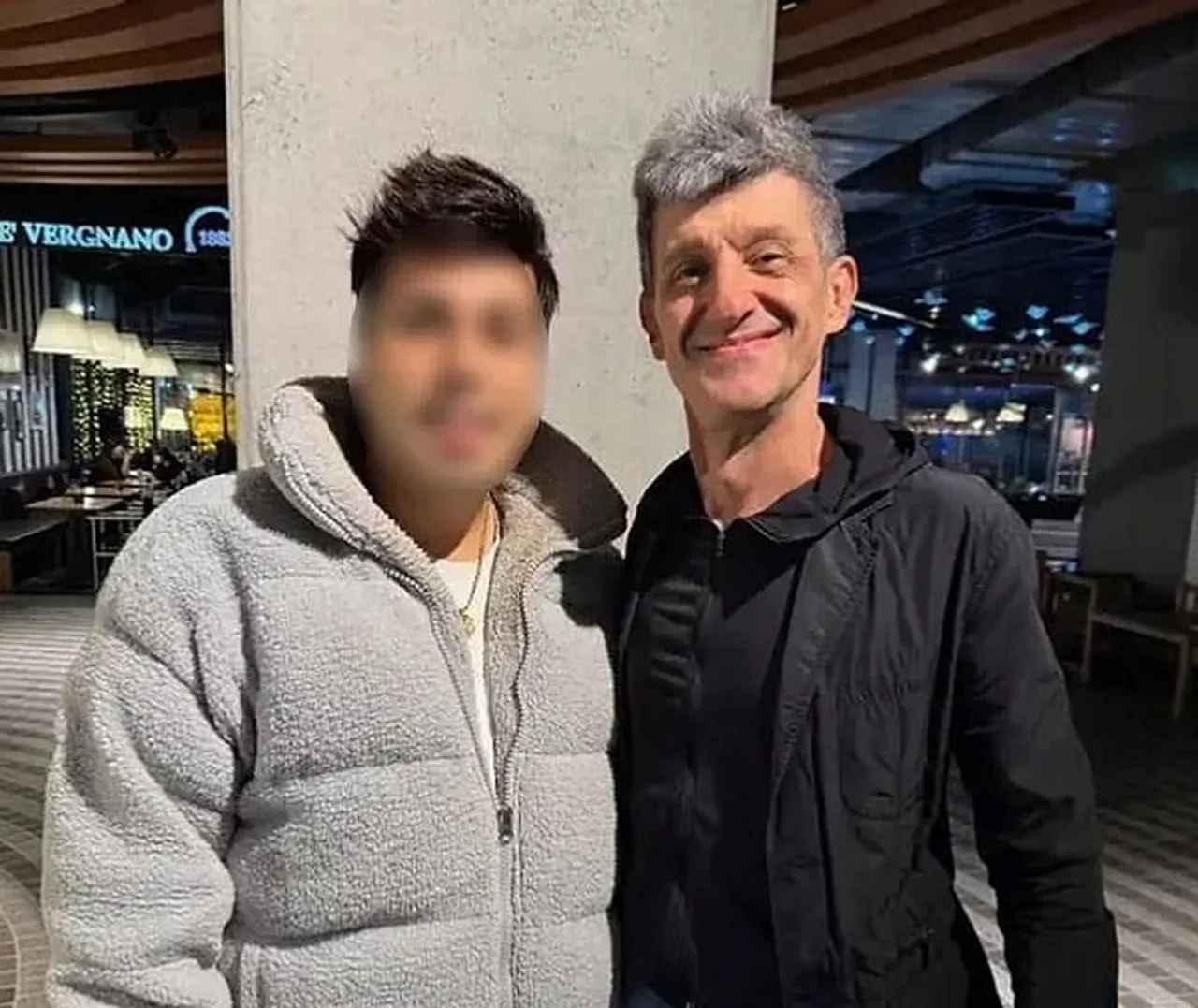 Uzun süredir kayıptı… Hugo’nun efsane sunucusu Tolga Abi yıllar sonra ortaya çıktı!