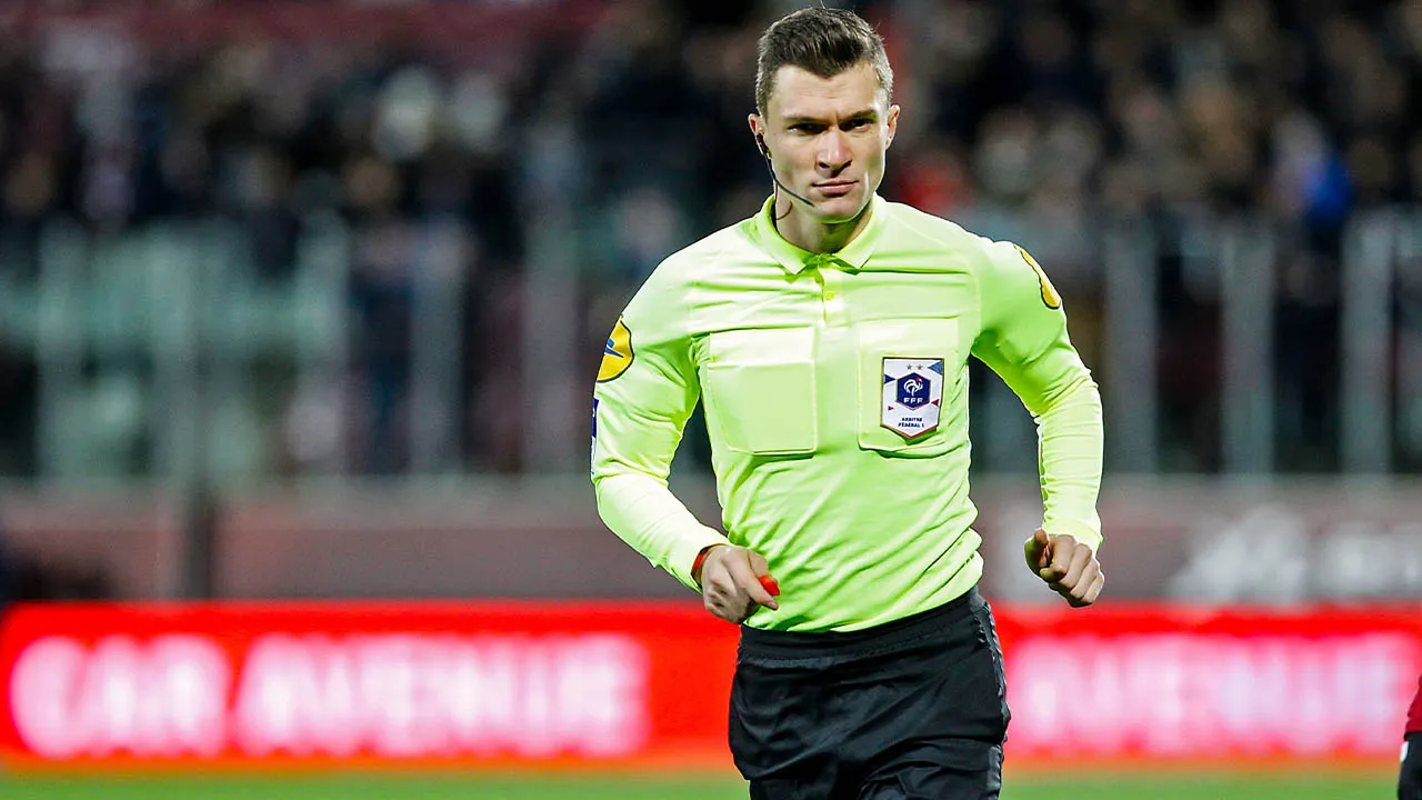 Willy Delajod nereli, hangi maçları yönetti? Brann-Fenerbahçe maçının hakemi oldu!