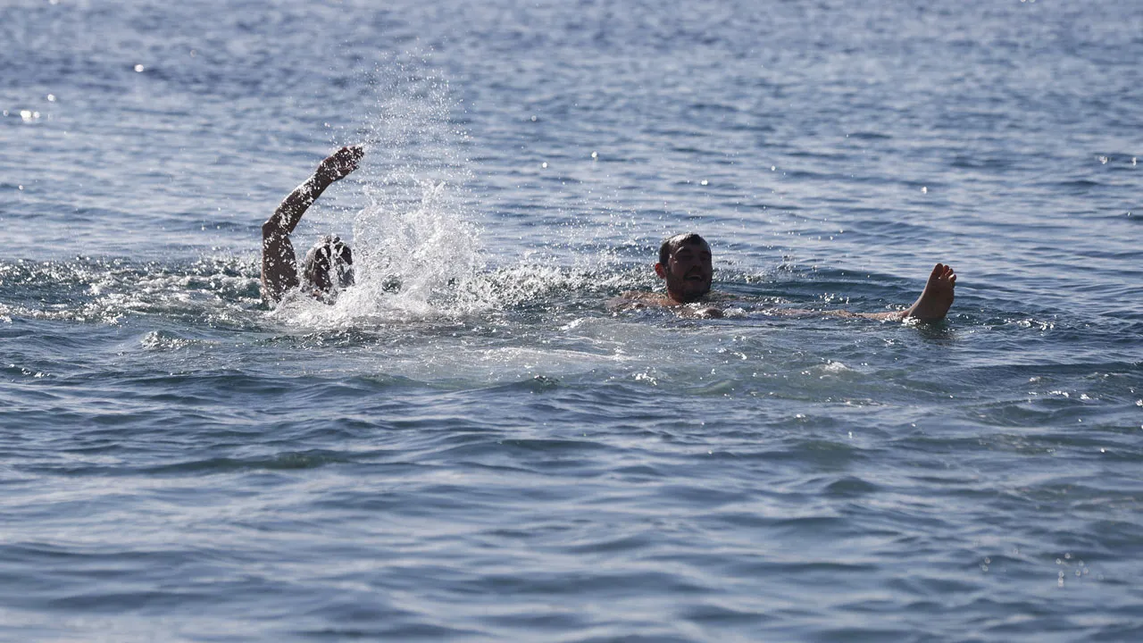 Bodrum'da ocak ayında denize girdiler!