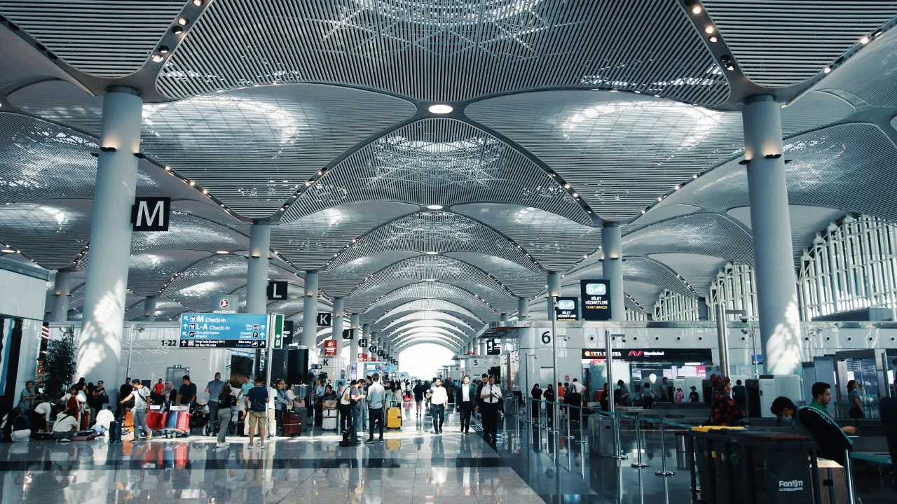 İstanbul Havalimanı 2025'te Türkiye nüfusu kadar yolcuya hizmet verdi
