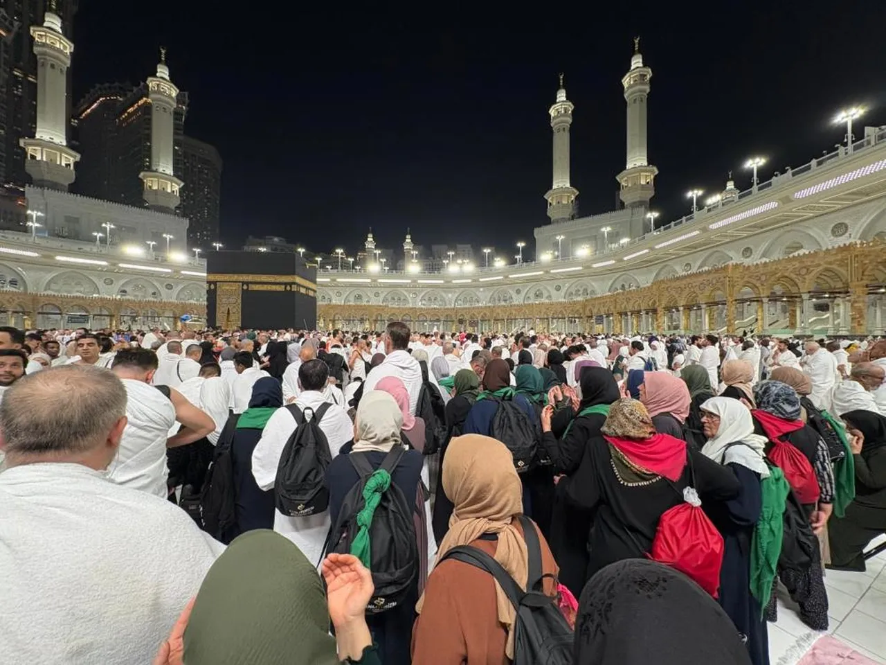Kabede tarihi yoğunluk! Yeni yılda insan seli