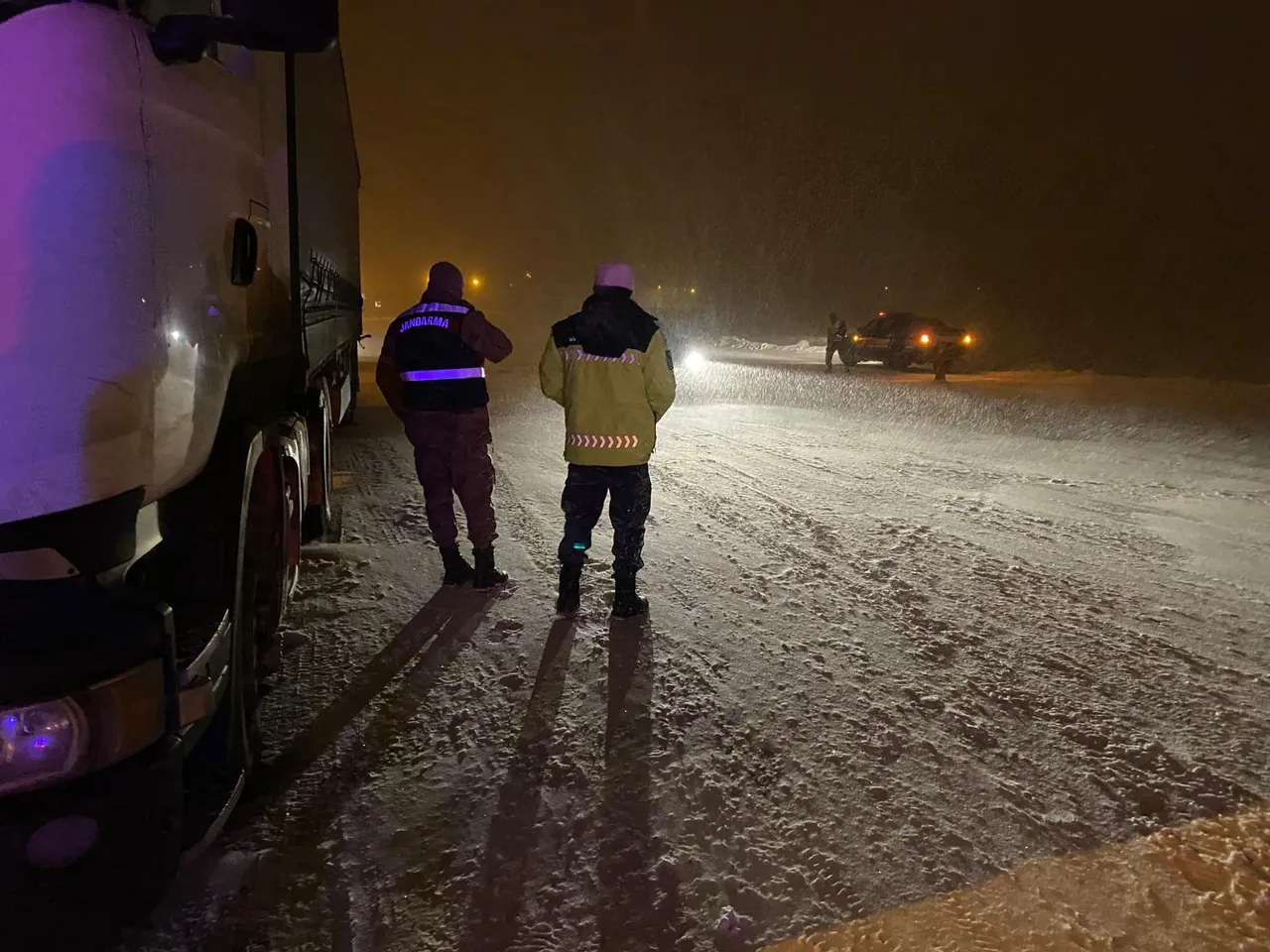 Kars- Ardahan kara yolu ulaşıma kapatıldı