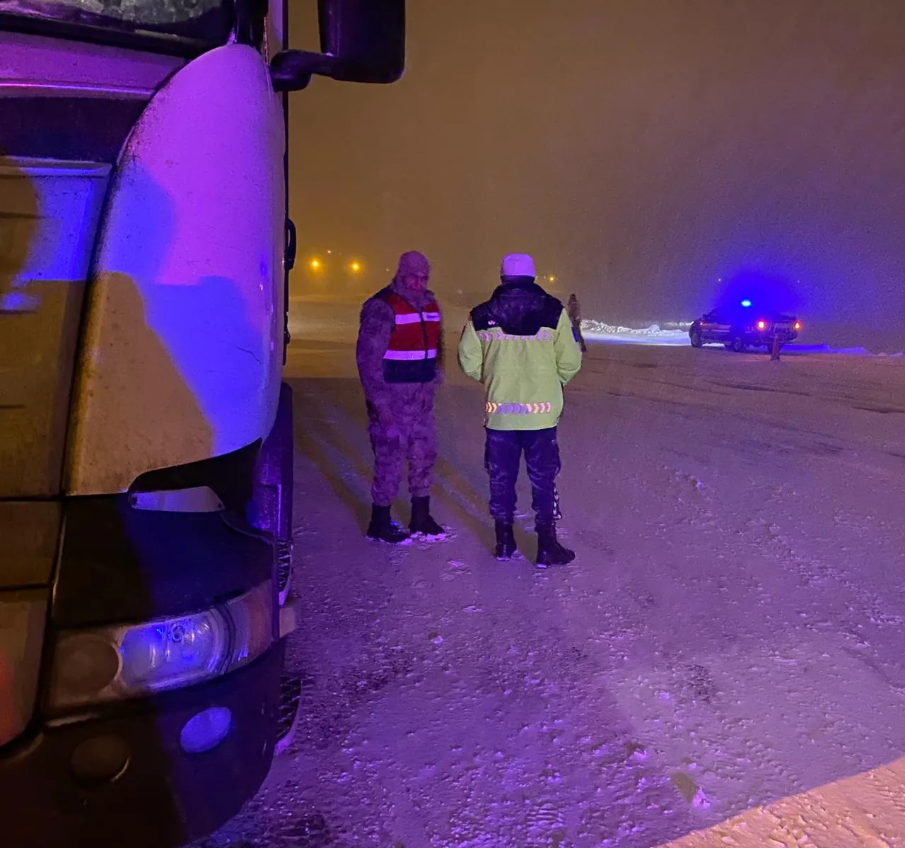 Kars- Ardahan kara yolu ulaşıma kapatıldı