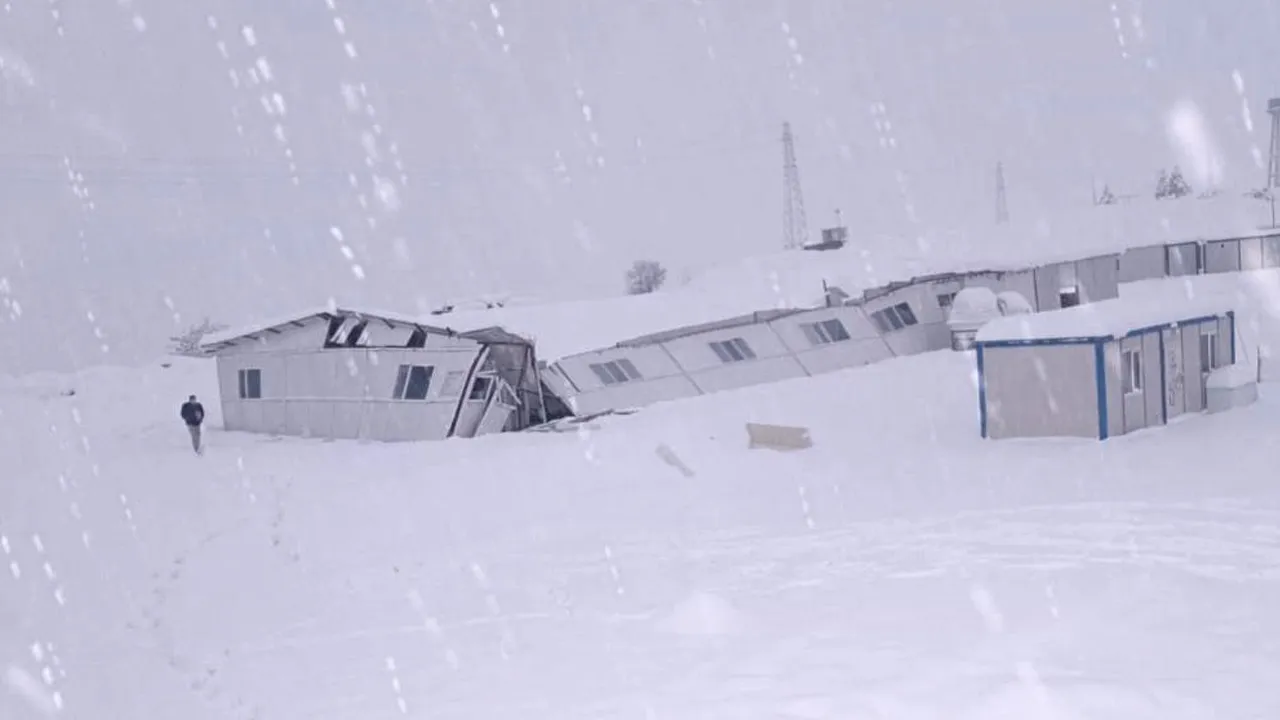 Şırnak’ta hastane şantiyesinde çökme