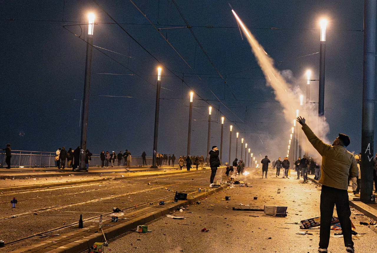 Yılbaşı kana bulandı! Kendi yaptıkları havai fişek sonları oldu, yaralılar da var