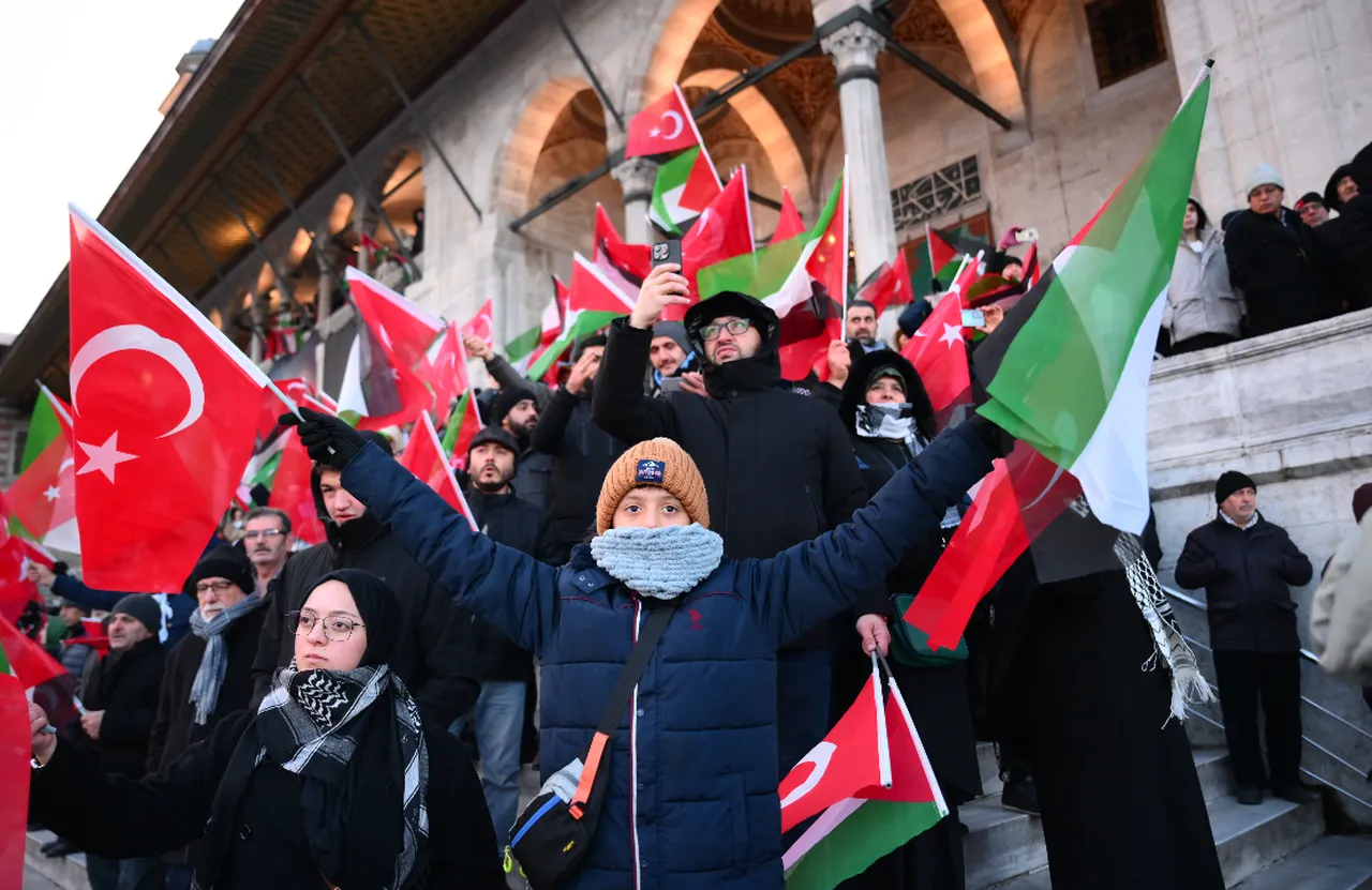 Yüz binler Galata’da! Türkiye Gazze için ayaklandı, tarihi yürüyüş başladı