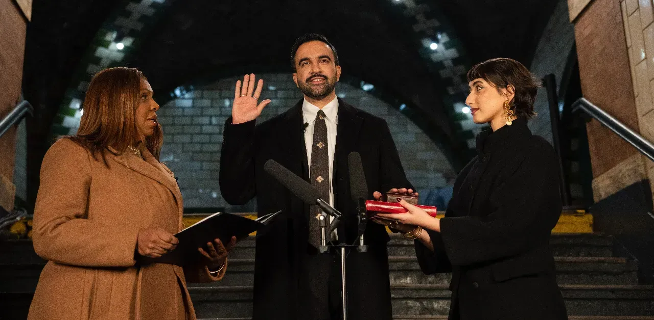 NEW YORK'TA TARİHİ AN!