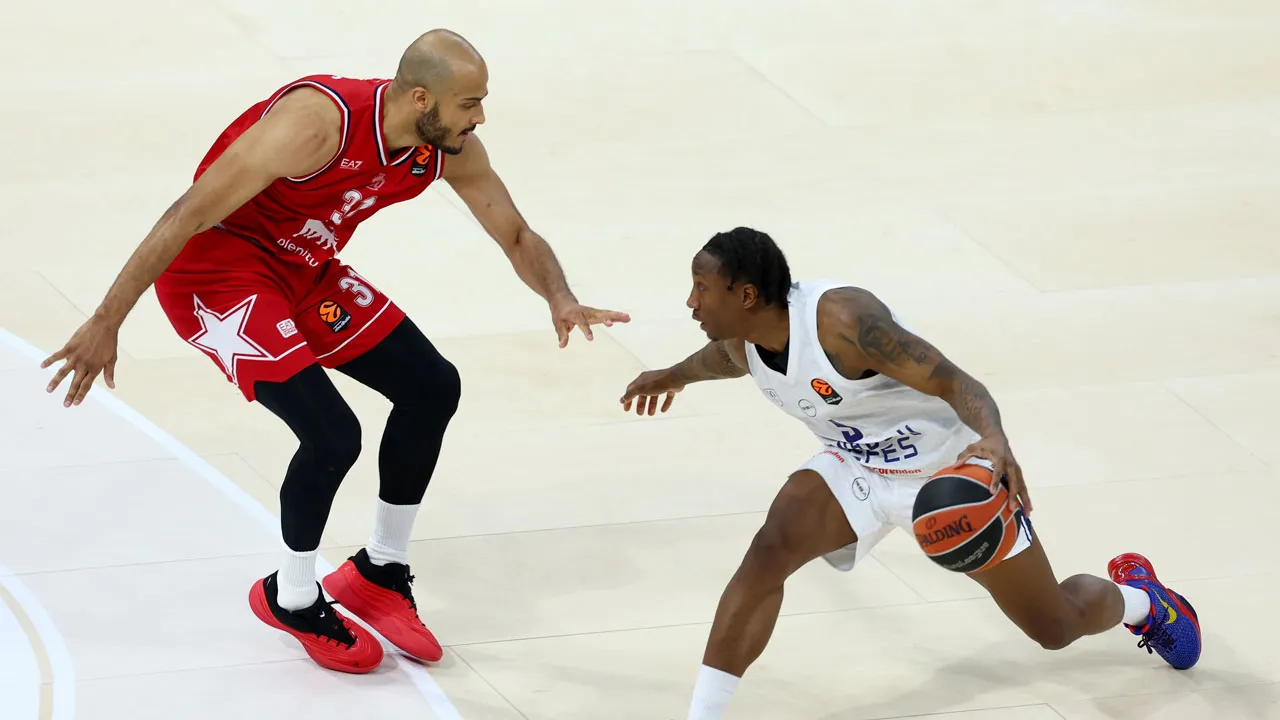 Anadolu Efes, İtalya'da kaybetti