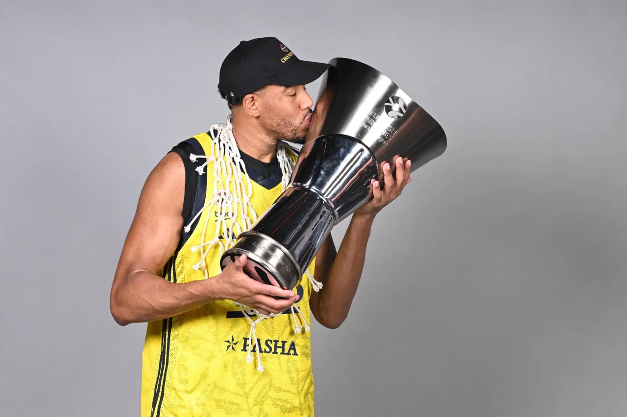 Bonzie Colson'un tendonunda zorlanma tespit edildiğini duyuruldu