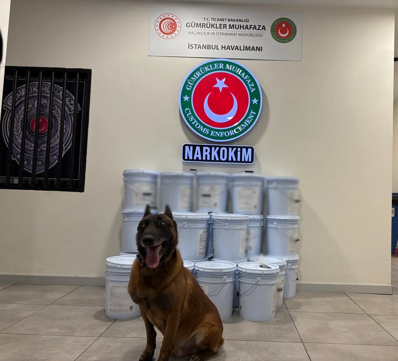 İstanbulda kilolarca uyuşturucu madde ele geçirildi! Değeri 1 milyar 945 milyon lira