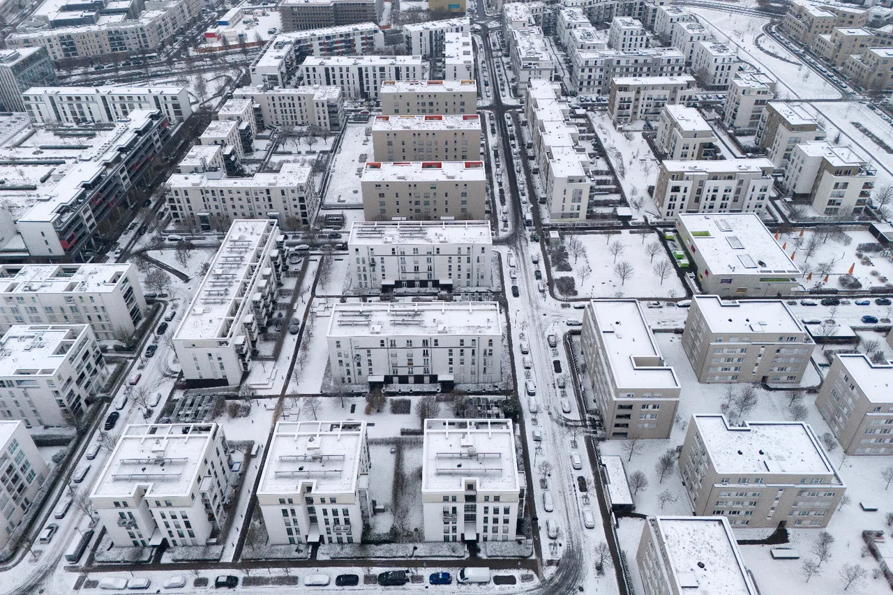 'Elli fırtınası' Almanya'da hayatı felç etti