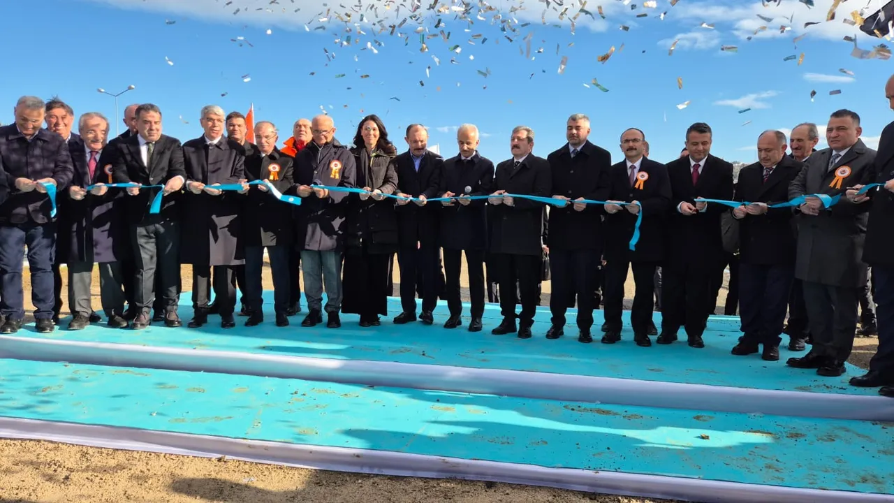 Türkiyede bir ilk! Proje tamamlandığında iki kent arası mesafe 2,5 saate düşecek