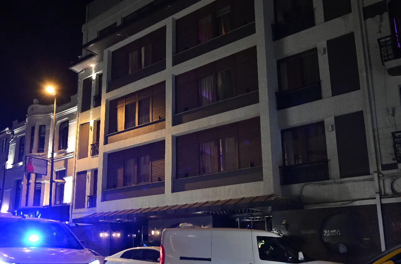 Ünlülerin mekanına 200 jandarmalı baskın! Gizli oda ortaya çıktı: 24 saat kayıt iddiası…