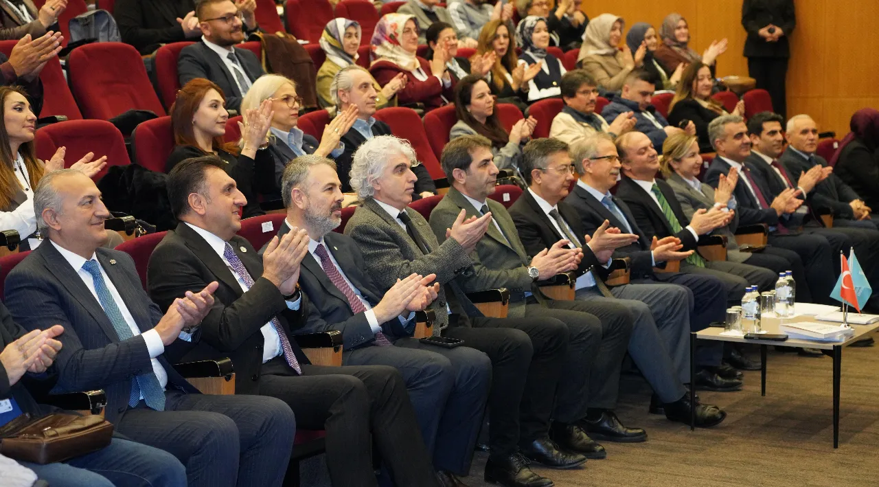 2. İstanbul Eğitim Araştırmaları Kongresi İstanbul Medeniyet Üniversitesi ev sahipliğinde gerçekleştirildi