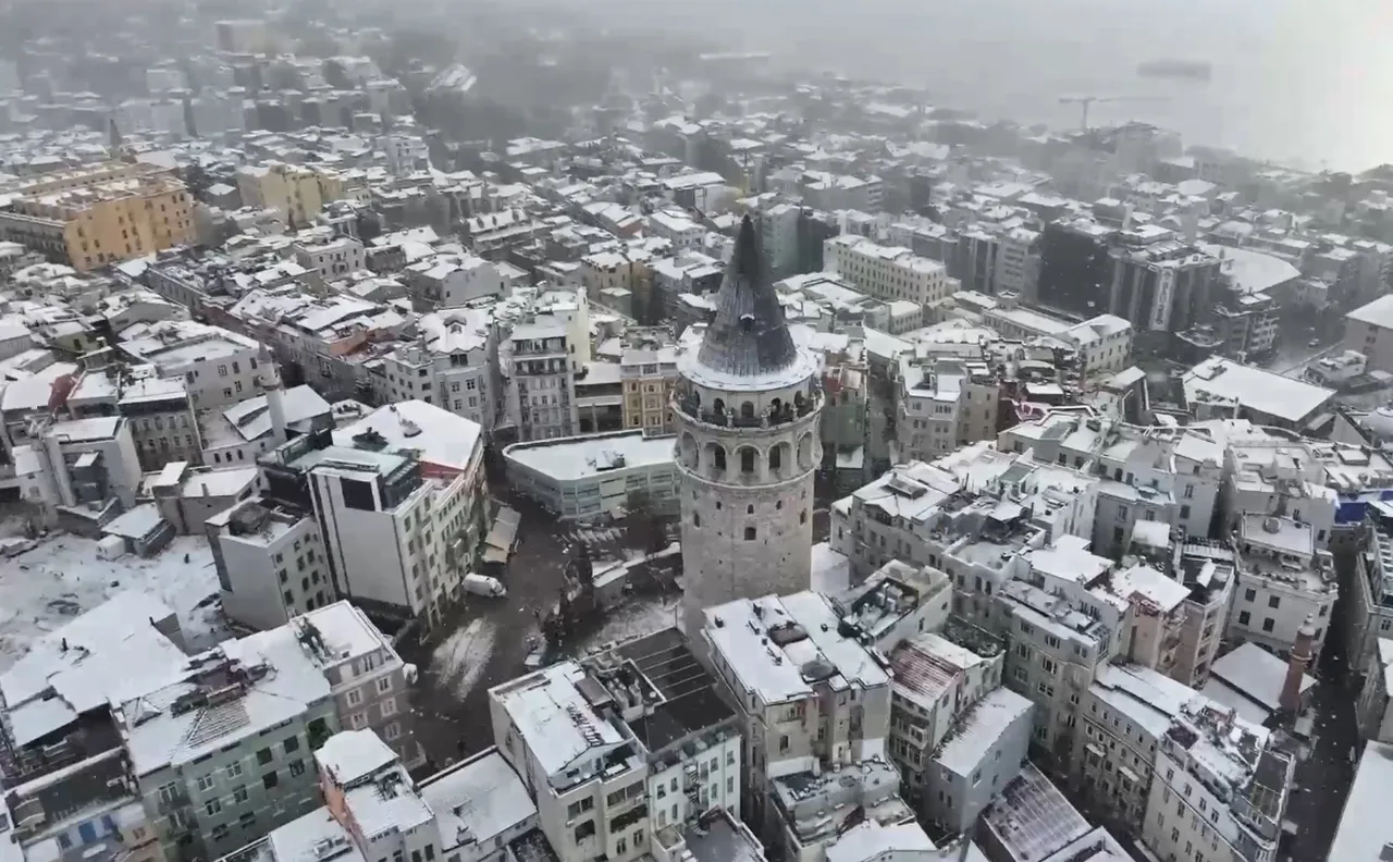 AKOM net saat verdi! İstanbul’da kuvvetli kar yağışı ne zaman başlayacak?