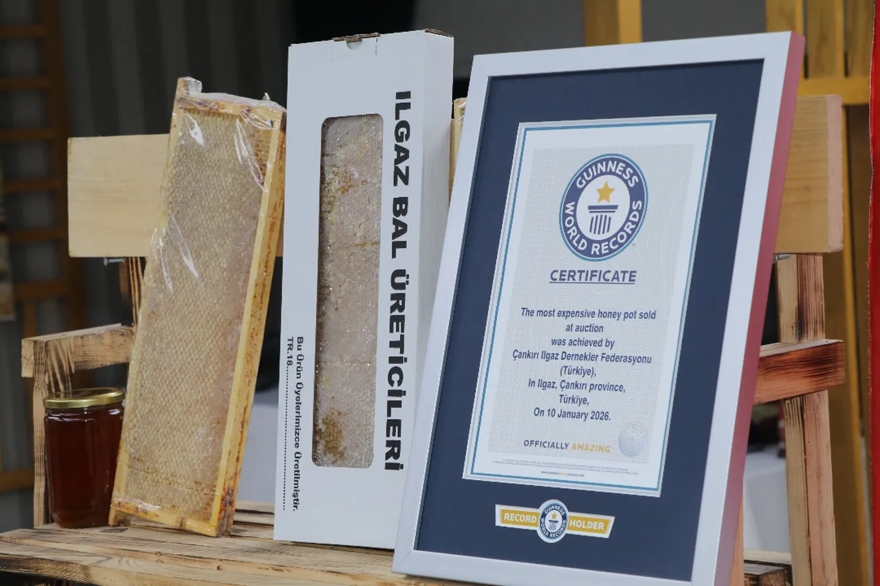 Altından değerli bal! Kilosu 11 bin avroya satıldı, gençlere umut oldu!