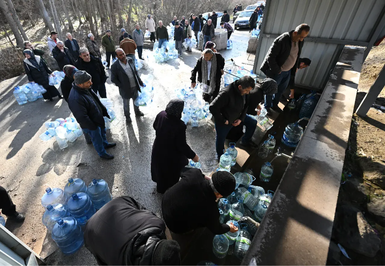 CHP’ye Bakan Yumaklı’dan su krizi tepkisi: Vatandaşı bidonlarla çeşme aramaya mahkum ettiniz