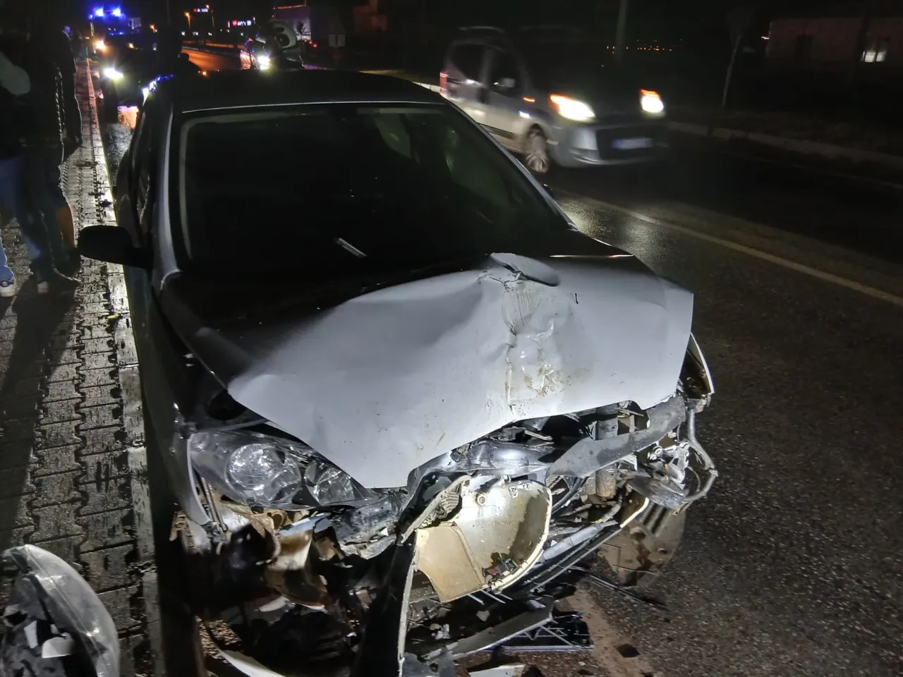 Hatayda iki araç çarpıştı! Feci kazada 6 yaralı var