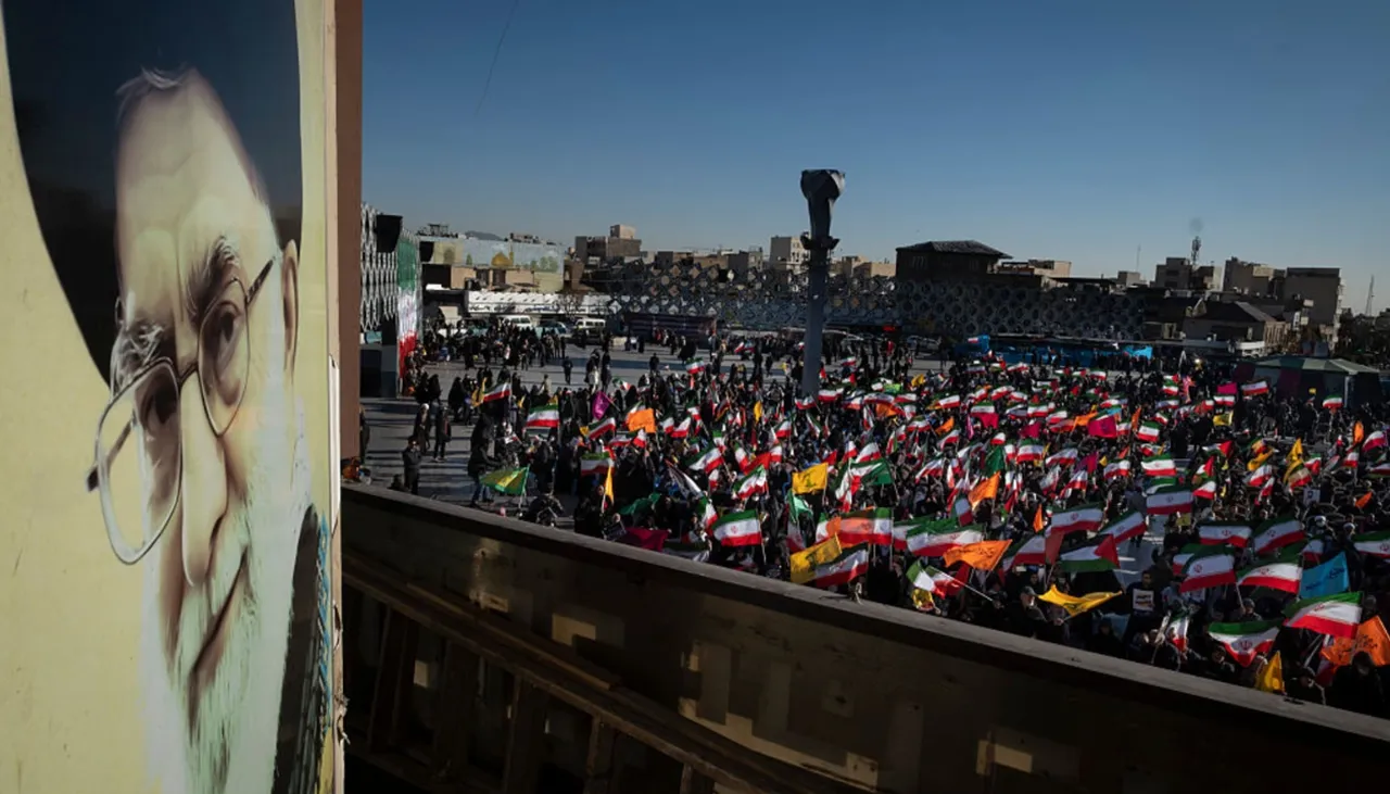 İranda polis  gerçek mermi  kullanıyor iddiası: Yüzlerce ceset gördük