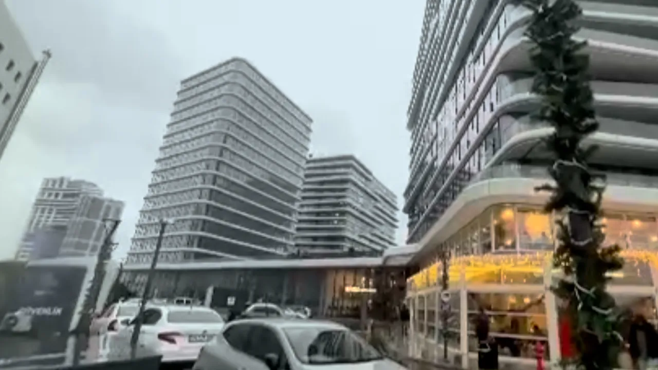 İstanbul’da siteye bırakılan kargo patladı!