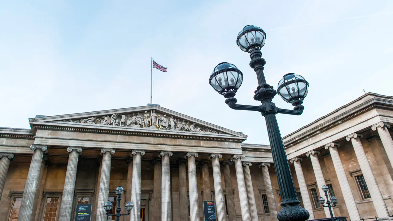 Müzeden çalınan eserler için yeni plan! İngilizler ‘hazine avcısı’ arıyor