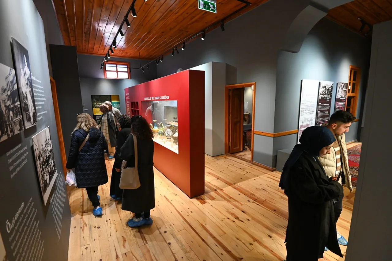 Türkiyenin ilk ve tek! Biri 170, biri 200 yaşında! Ziyaretçi akınına uğradı