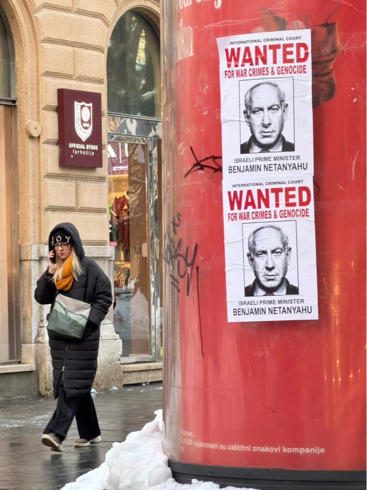 Avrupa'da Netanyahu ilanı! "Aranıyor, savaş suçları ve soykırımdan" afişleri asıldı