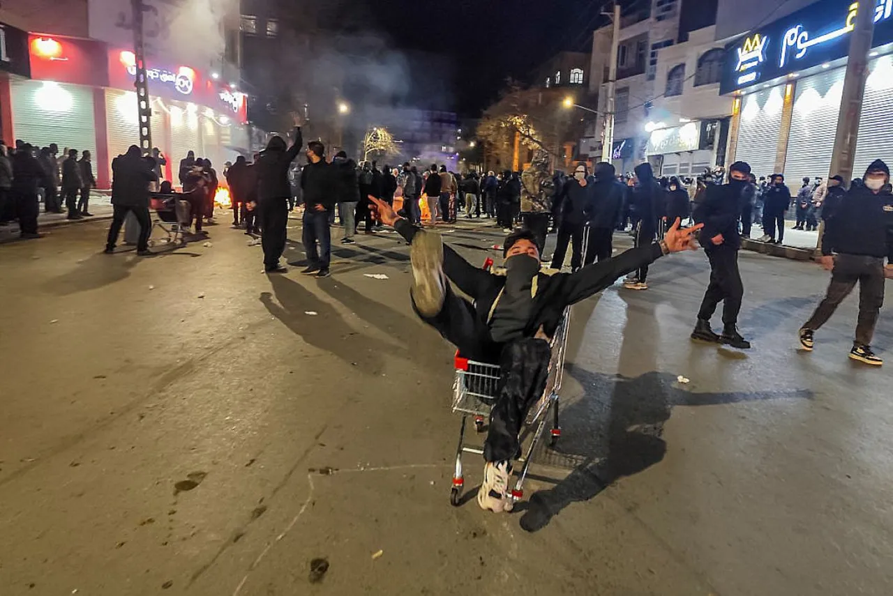 İran’daki son gelişmeler: Pehlevi’den “Sokakları terk etmeyin”çağrısı