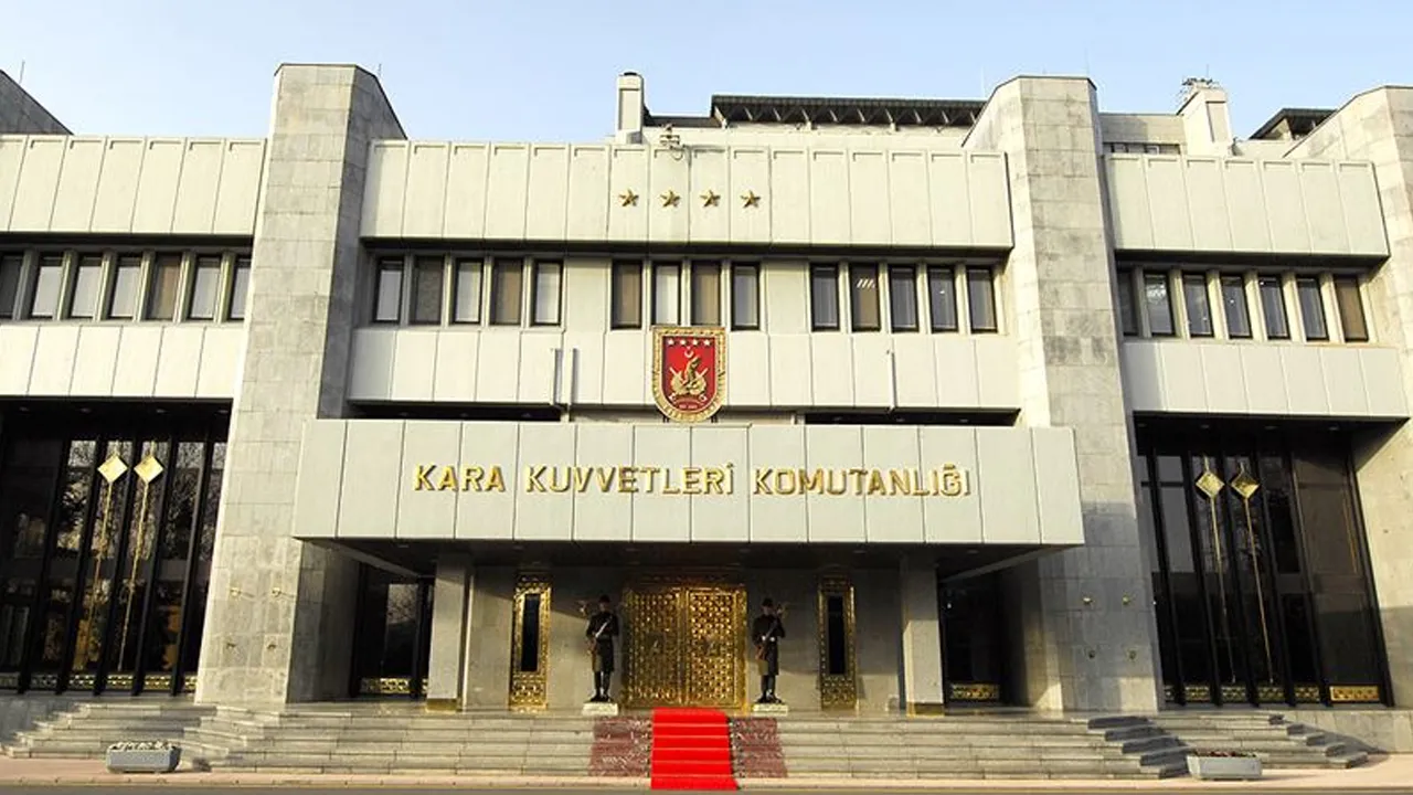 Kara Kuvvetleri Komutanlığı’na ‘ihale’ soruşturması: 6'sı asker 20 şüpheli gözaltında 