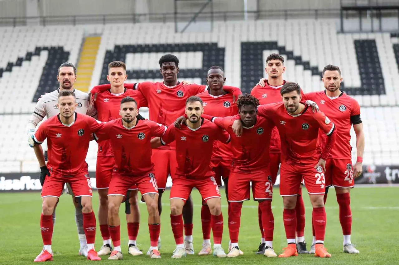 Manisa-Ümraniyespor maçı hangi kanalda, saat kaçta? Şifresiz canlı yayın bilgileri