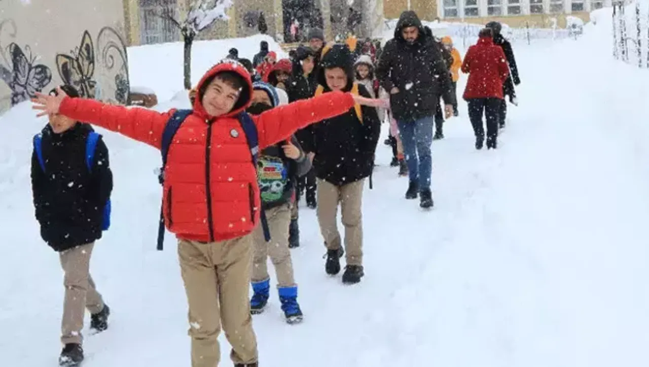 Sakarya'da yarın okullar tatil mi? Sakarya Valiliği açıklama yaptı!